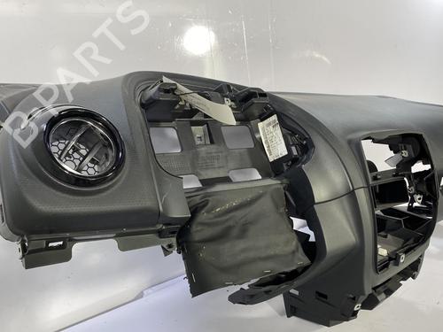 Used Dashboard Dashboard RENAULT CLIO IV (BH_) 1.5 dCi 90 (90 hp) 31633086 31633086