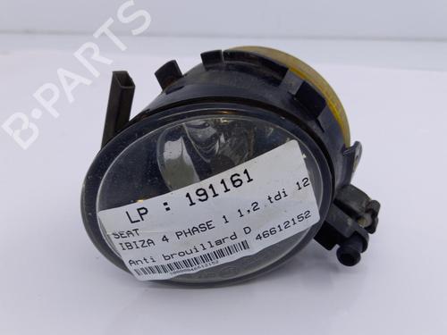 Used Right front fog light Right front fog light 22815640 22815640