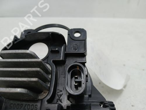 Used Right front fog light Right front fog light DS DS 7 Crossback (J4_, JR_, JC_) 2.0 BlueHDi 180 (JJEHZR) (177 hp) 34365220 34365220