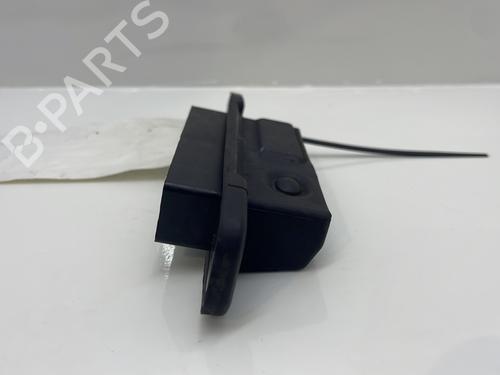 Used Switch Switch TOYOTA YARIS (_P13_) 1.3 (NSP130_, NSP130) (99 hp) 30647533 30647533