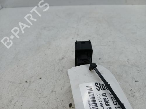 Used Right front window switch Right front window switch CITROËN BERLINGO MULTISPACE (B9) 1.6 HDi 110 (112 hp) 35961259 35961259