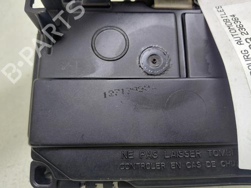 Used Fuse box Fuse box 37714925 37714925