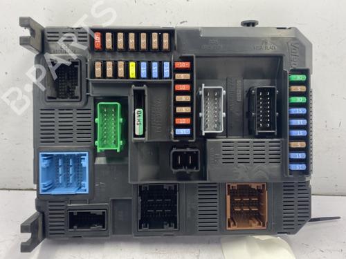 Used Fuse box CITROËN C4 CACTUS 1.6 BlueHDi 100 (99 hp) 22843689