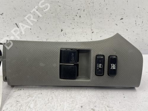 Used Switch TOYOTA YARIS (_P9_) 1.0 VVT-i (KSP90_, KSP90R) (69 hp) 25204739