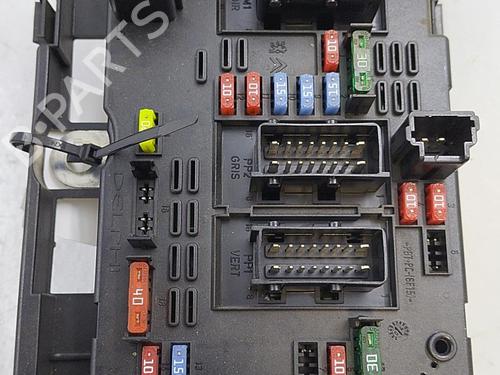 Used Fuse box Fuse box PEUGEOT 206 Hatchback (2A/C) 1.4 i (75 hp) 22825793 22825793