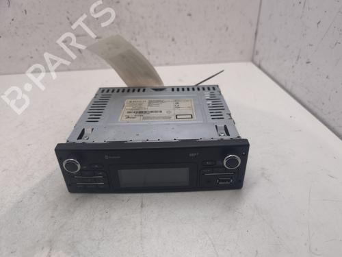 Used Radio RENAULT MASTER III Van (FV) 2.3 dCi 110 FWD (FV0R, FV0W, FV1A) (110 hp) 29438564