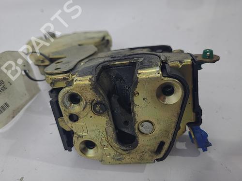 Used Front right lock NISSAN ALMERA TINO (V10) 2.2 dCi (115 hp) 22820498