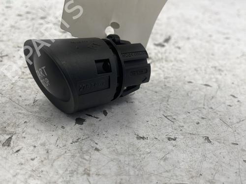 Used Switch Switch RENAULT MEGANE II (BM0/1_, CM0/1_) 1.9 dCi (BM0G, CM0G) (120 hp) 23077753 23077753