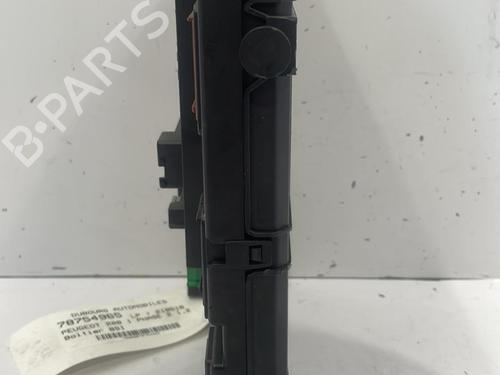Fuse box PEUGEOT 208 I (CA_, CC_) 1.2 VTI 82 | BP22830481E1 