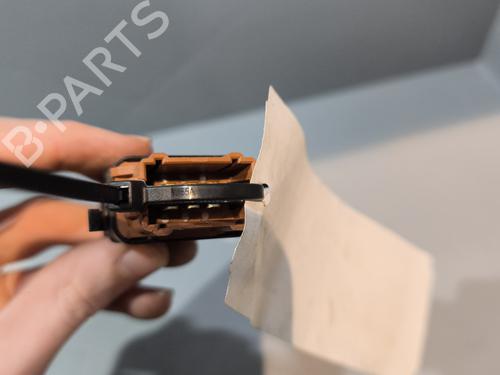 Right front window switch RENAULT TRAFIC II Bus (JL) 2.0 dCi 115 (JL00, JL01, JL0H, JL0M, JL0U) | BP29286032I26 - Image 4