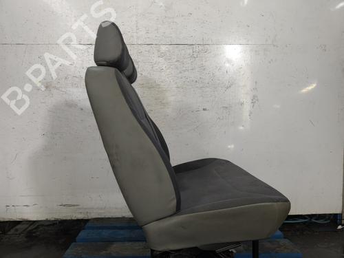Sæde højre fortil Sæde højre fortil RENAULT TRAFIC II Van (FL) 2.0 dCi 90 (FL0H, FL00, FL01, FL0M, FL0P, FL0S) (90 hp) 33960451 33960451