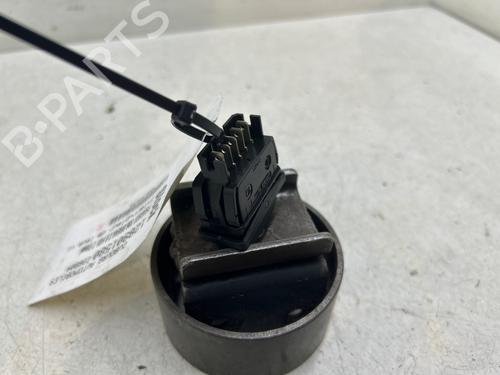 Used Left rear window switch Left rear window switch 37472394 37472394