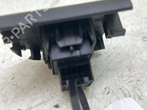 Used Right rear window switch Right rear window switch 37472488 37472488