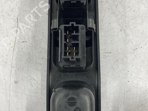 Used Switch Switch PEUGEOT 307 (3A/C) 2.0 HDi 90 (90 hp) 22817413 22817413