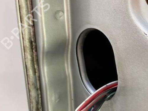 Right front door TOYOTA HIACE IV Van (__H1_, __H2_) 2.4 TD 4WD (LXH18, LXH28) | BP22833180C3 