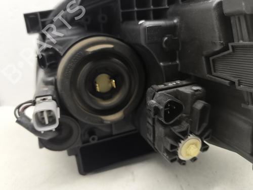 Right headlight TOYOTA AVENSIS (_T25_) 2.0 D-4D (CDT250_, CDT250R) | BP32313765C29