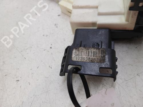 Used Rear left lock Rear left lock 39599936 39599936