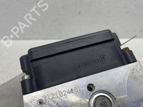 Used ABS pump ABS pump TOYOTA YARIS (_P13_) 1.3 (NSP130_, NSP130) (99 hp) 32403398 32403398