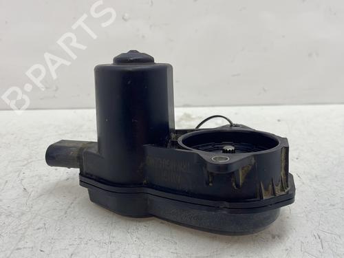 Used Electric handbrake DS DS 3 / DS 3 CROSSBACK (UR_, UC_, UJ_) 1.5 BlueHDi 100 (UCYHYJ) (102 hp) 29438790