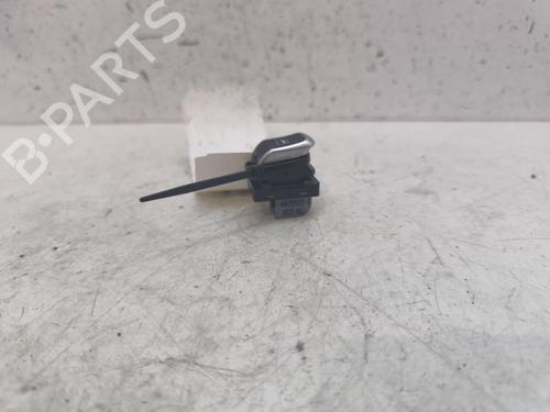 Used Right rear window switch AUDI A1 Sportback (8XA, 8XF) 1.6 TDI (115 hp) 28731314