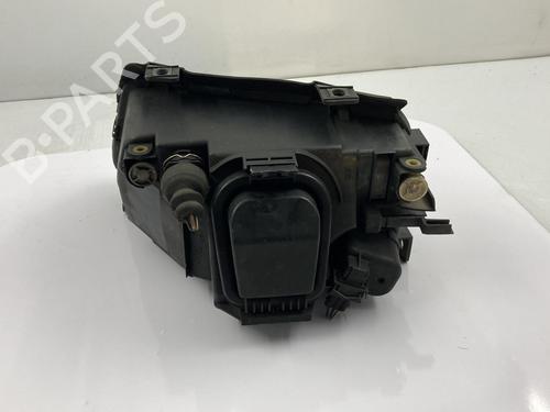 Used Right headlight Right headlight AUDI A4 B5 (8D2) 1.9 TDI (90 hp) 22818388 22818388