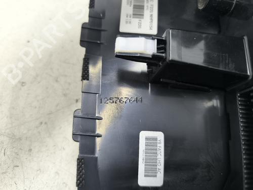 Commande Chauffage Commande Chauffage KIA STONIC (YB) 1.0 T-GDi (120 hp) 36106764 36106764