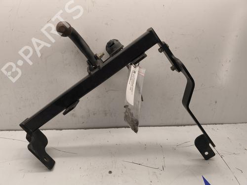 Used Tow ball/Mechanism PEUGEOT 106 II (1A_, 1C_) 1.5 D (57 hp) 30045599