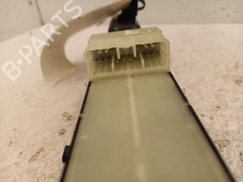 switch-suzuki-swift-iii-mz-ez-2005-25146991 main image