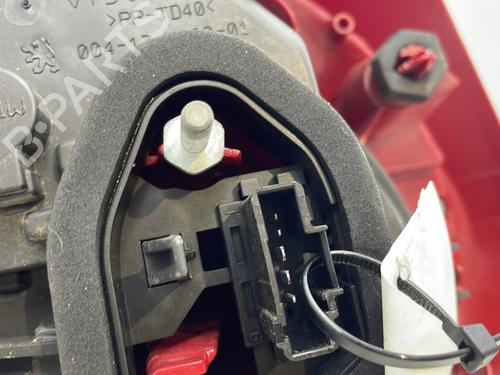 Right taillight PEUGEOT 208 I (CA_, CC_) 1.2 VTI 82 | BP30162494C35