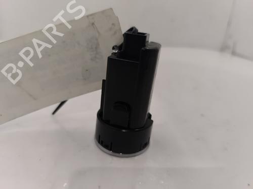 Switch TOYOTA YARIS (_P13_) 1.5 Hybrid (NHP130_, NHP130) | BP25758232I30 