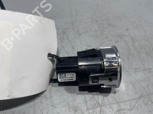 Used Switch Switch PEUGEOT 3008 II SUV (MC_, MR_, MJ_, M4_) 1.2 THP/ PureTech 130 (MRHNSM, MRHNSU, MRHNSJ, MRHNYW,... (131 hp) 28441032 28441032