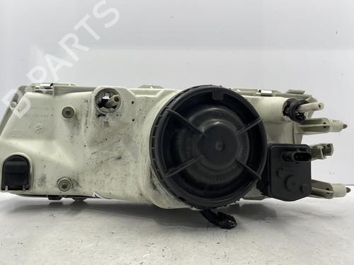 Used Right headlight Right headlight MITSUBISHI CARISMA (DA_) 1.9 TD (DA4A) (90 hp) 22827743 22827743