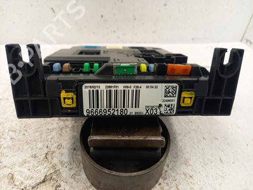 Used Fuse box Fuse box CITROËN C3 II (SC_) 1.0 VTi 68 (68 hp) 25146945 25146945