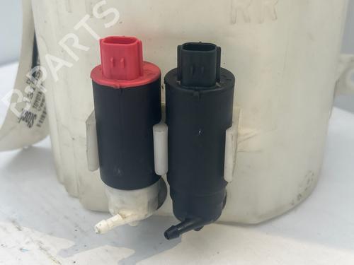 Used Windscreen washer tank Windscreen washer tank 38676965 38676965
