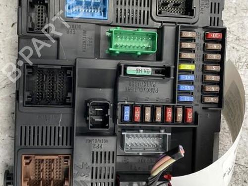 Used Fuse box Fuse box PEUGEOT 2008 I (CU_) 1.2 THP 110 / PureTech 110 (110 hp) 22834668 22834668