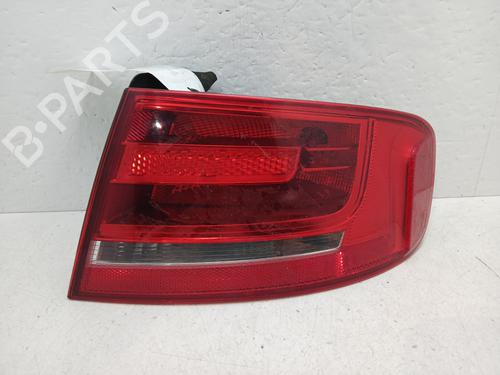 Højre baglygte AUDI A4 B8 (8K2) 2.0 TDI (143 hp) 32979314