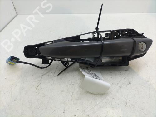 Used Front left exterior door handle PEUGEOT 5008 II (MC_, MJ_, MR_, M4_) 1.6 BlueHDi 120 (MCBHZH, MCBHZW) (120 hp) 30327073