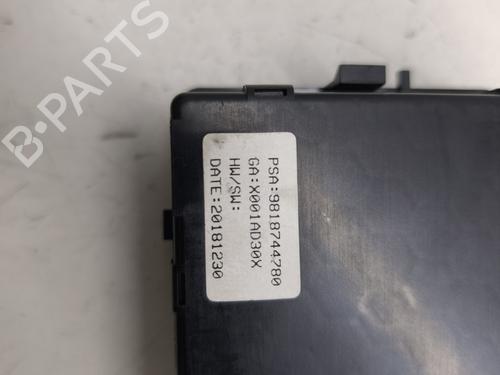 interior-roof-light-ds-ds-3-ds-3-crossback-ur_-uc_-uj_-2018-29438756 main image