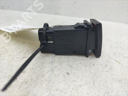 Used Warning switch Warning switch TOYOTA AVENSIS (_T25_) 2.0 D-4D (CDT250_, CDT250R) (116 hp) 32241840 32241840