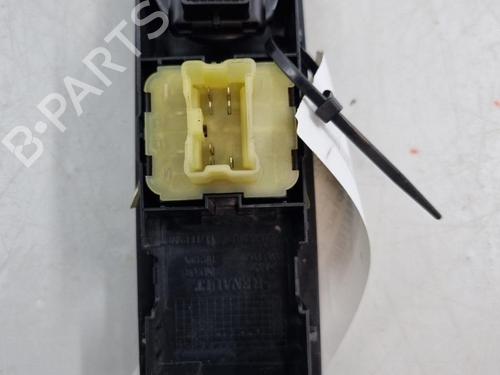 Used Left front window switch Left front window switch RENAULT CLIO IV (BH_) 1.5 dCi 90 (90 hp) 22827066 22827066