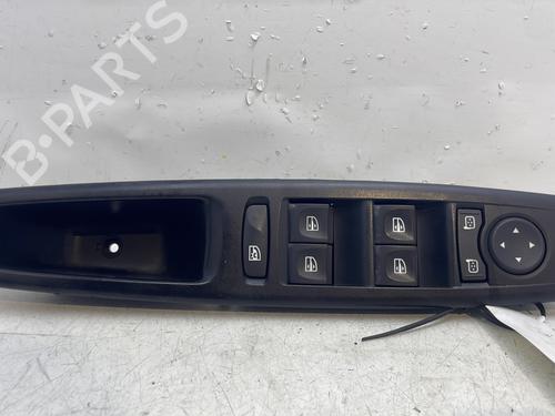 Used Left front window switch RENAULT MEGANE III Hatchback (BZ0/1_, B3_) 1.5 dCi (BZ09, BZ0D, BZ1W, BZ29, BZ14) (110 hp) 29894281