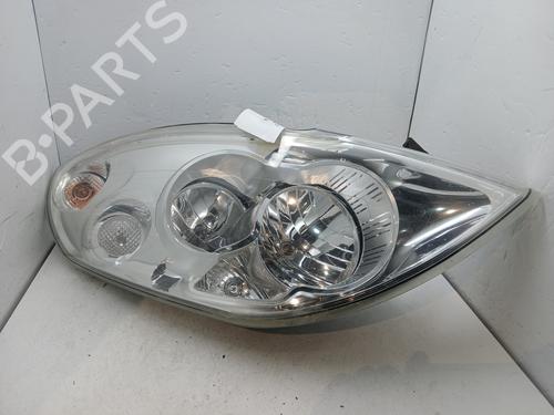 Højre forlygte RENAULT MASTER III Van (FV) 2.3 dCi 125 FWD (FV0C, FV0D, FV0G, FV0H, FV0J, FV0K,... (125 hp) 31582038