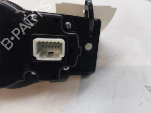 Switch INFINITI Q30 2.2 D AWD | BP26585318I30 - Image 3