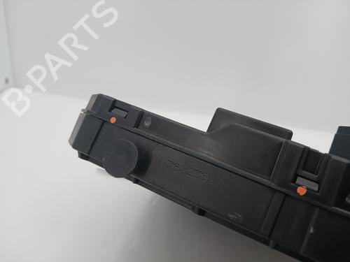 Used Fuse box Fuse box CITROËN XSARA PICASSO (N68) 2.0 HDi (90 hp) 22830667 22830667