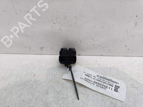 Interrupteur de vitre avant gauche RENAULT CLIO II (BB_, CB_) 1.2 16V (BB05, BB0W, BB11, BB27, BB2T, BB2U, BB2V, CB05,... | BP29598834I27 