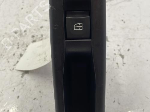 Used Right rear window switch RENAULT MEGANE III Hatchback (BZ0/1_, B3_) 1.5 dCi (BZ09, BZ0D, BZ1W, BZ29, BZ14) (110 hp) 22845644