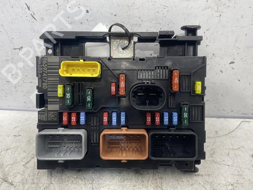 Used Fuse box CITROËN C2 (JM_) 1.1 (60 hp) 23849398