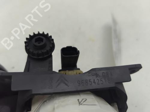 Right front fog light PEUGEOT 3008 I MPV (0U_) 1.6 HDi | BP31267938C31 