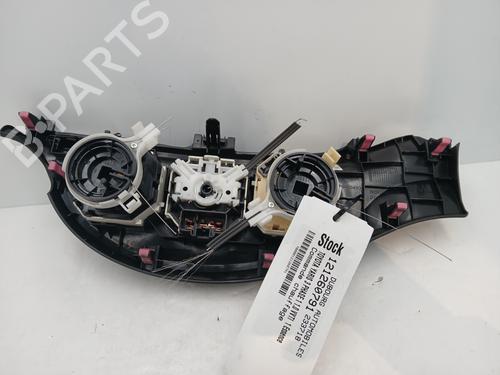 climate-control-toyota-yaris-_p13_-2010-2011-2012-2013-2014-2015-2016-2017-2018-2019-2020-32341374 main image