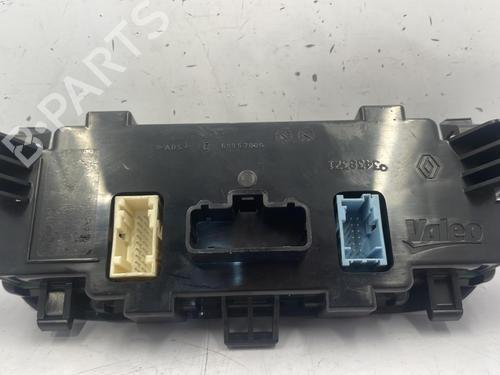 Climate control RENAULT TWINGO II (CN0_) 1.5 dCi (CN0E) | BP22842136I5 